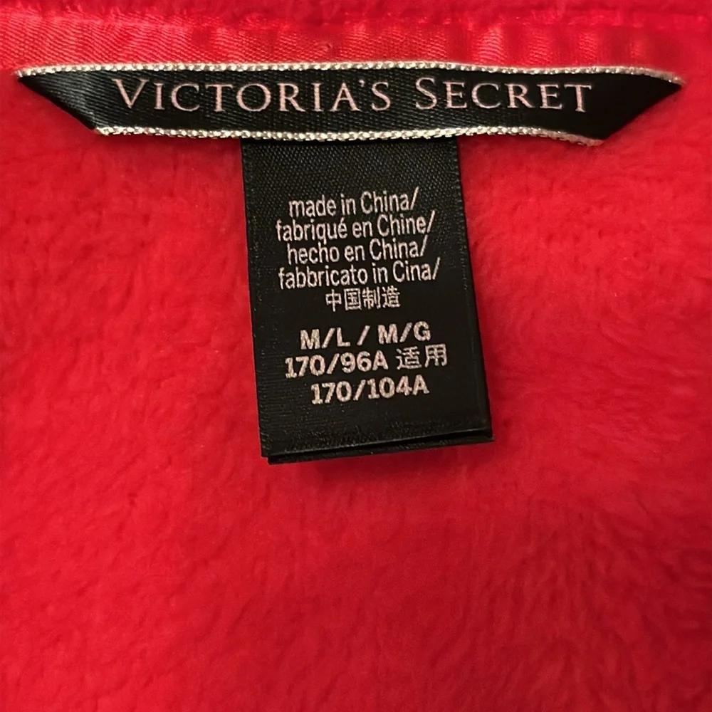 Cozy Red Robe - Picture 5 of 8